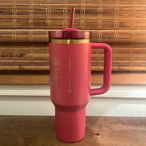 Brand New Stanley x Starbucks Berry Pink Shimmer Quencher Tumbler 40 fl oz